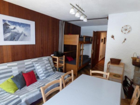 2 Pièces Confortables pour 4 au Grand-Bornand avec Balcon - FR-1-458-214